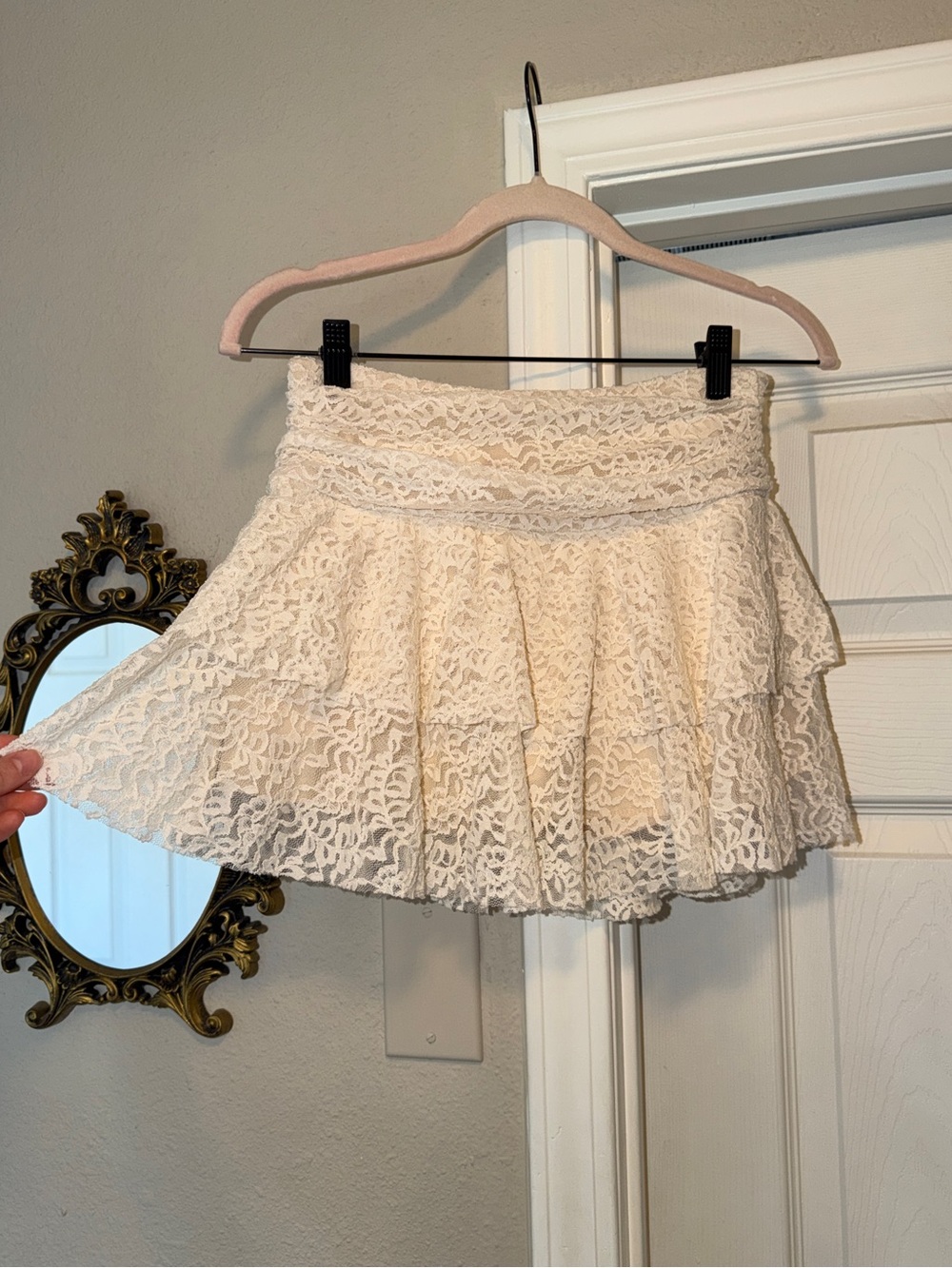 Lace Tiered Mini Skirt - Cream